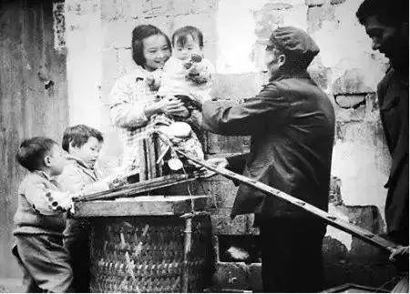 义乌商人，鸡毛换糖