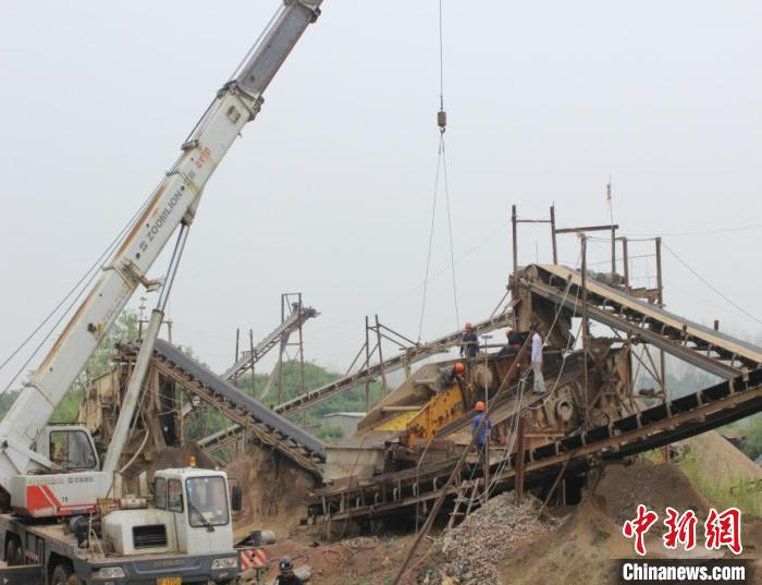     矿山机组　何伟卫　摄