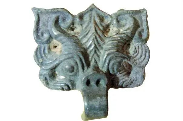 二号墓出土银饰件