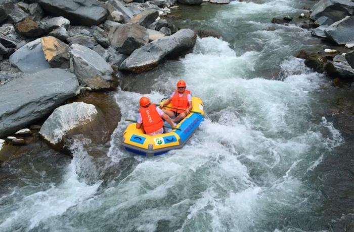 青龙峡漂流 城口发布供图