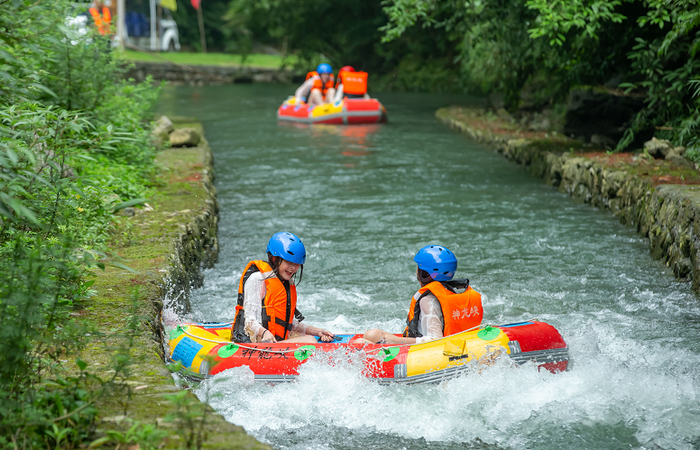 神龙峡漂流 神龙峡景区供图