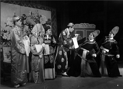  上世纪60年代《柜中缘》剧照