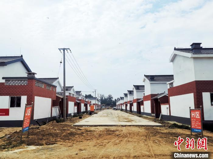 菏泽市鄄城县旧城镇实施滩区改造工程后的新型社区。　杨飞 摄