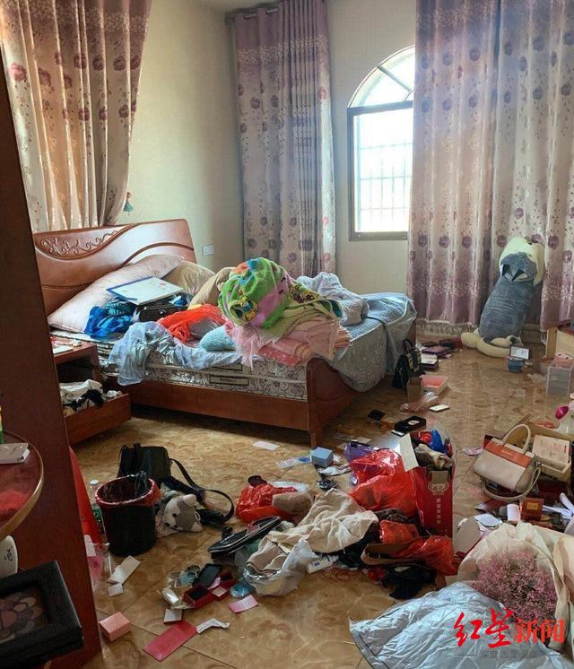 ▲康家的一个房间，据称该房间内有手镯、手表等物品失窃