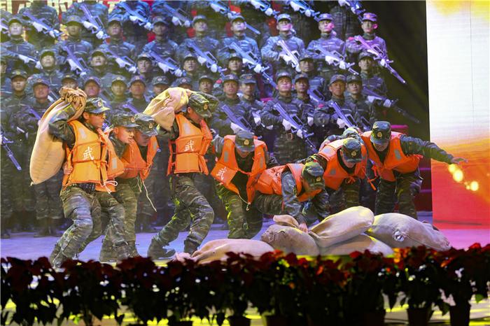 武警青海总队举行庆八一歌咏比赛