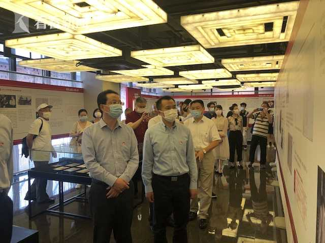 党的群众路线百年历程图片史料展开幕|群众路线|史料|中共_新浪新闻