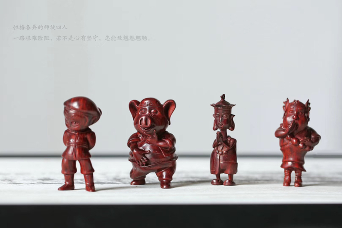 机器量产的《西游记》人物红木摆件（受访者供图）