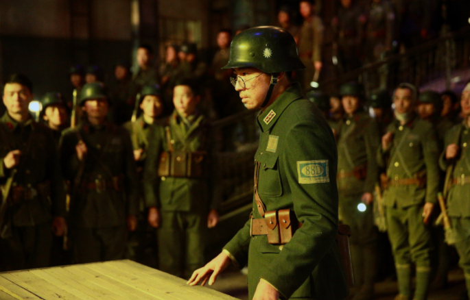 ▲俞灏明饰上官志标：88师524团一营一连连长