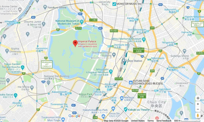 日本皇居示意图（地图中绿色部分），右下角为比例尺，可参考其面积，而加州的面积是42.4万平方公里