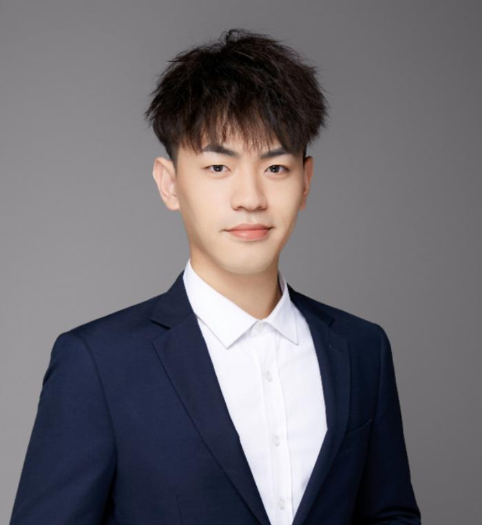 广州英才盛世教育科技有限公司的创始人及CEO曾祥盛