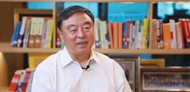 ▲马蔚华 |&nbsp;中国企业家俱乐部理事、联合国可持续发展目标影响力指导委员会成员、 国家科技成果转化引导基金理事会理事长、 国际公益学院董事会主席