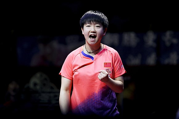 小将孙颖莎在本次模拟赛中独揽三金。图片来源：视觉中国