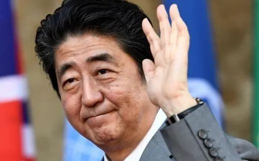▲安倍 图片来自新京报网