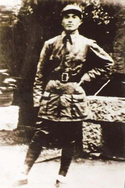 抗战时期的皮定均