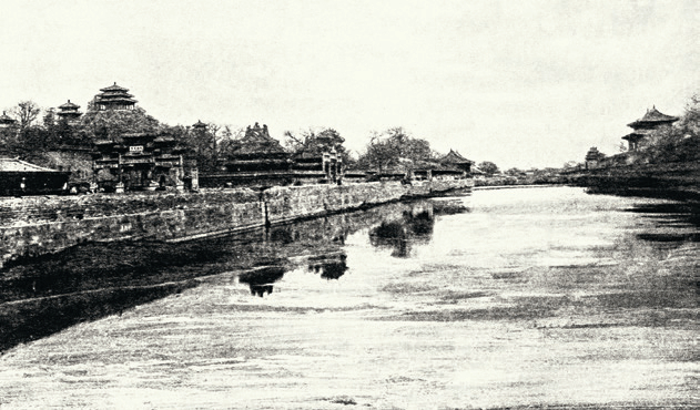 北京紫禁城护城河