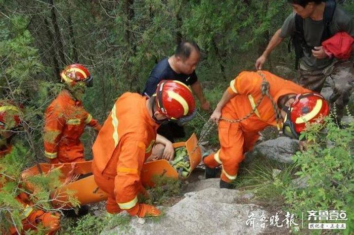 济南佛慧山半山腰，登山男子突发心口疼坐地不起…