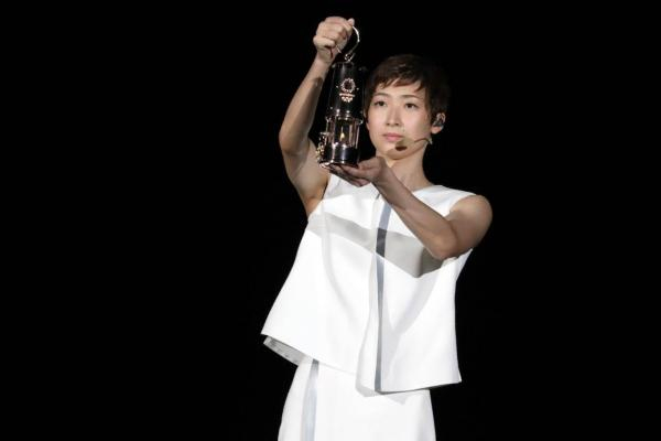 池江璃花子在东京奥运会倒计时仪式上