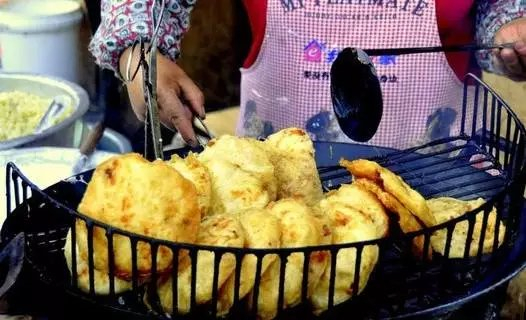 油糕饵块 图源：“微昭通”微信公众号