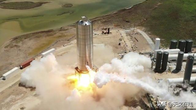 在首次试飞前，SpaceX发射了星际飞船SN5火箭原型
