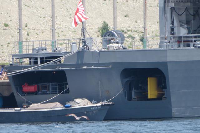海自军舰遭网友偷拍，机密装备意外曝光，性能堪称头号反潜利器