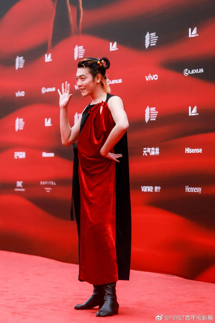从“美神”到土上热搜，姜思达这是经历了什么？