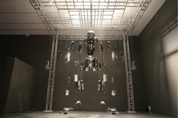 景晓雷作品：《世•界》