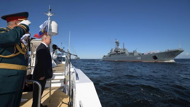 俄宣布测试“别尔哥罗德”号核潜艇，俄媒：让西方国家神经过敏
