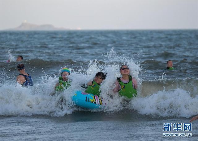 夏日“沙滩夜经济”打造舟山旅游特色品牌