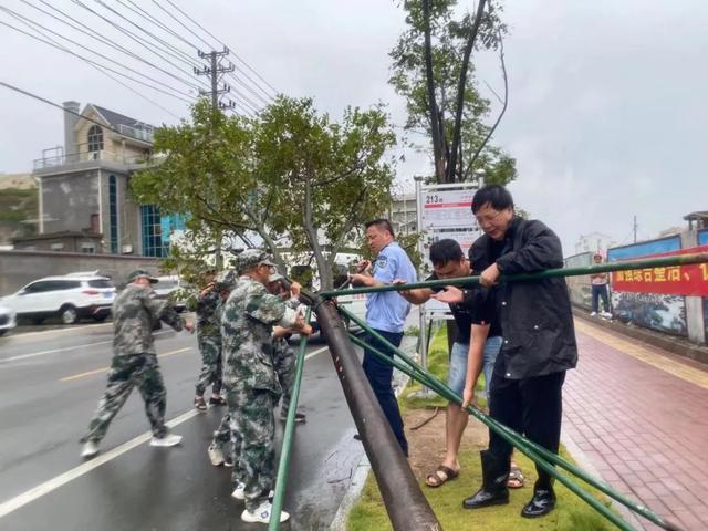 迎战台风“黑格比”，温岭全城在行动