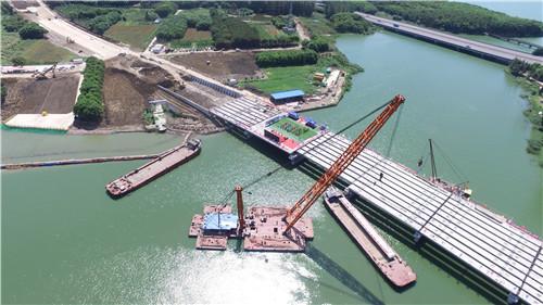 青浦东航路项目元荡桥主体结构顺利合龙