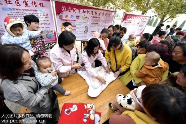 妈妈患了感冒、乳腺炎还能喂母乳吗？专家：不能一概而论