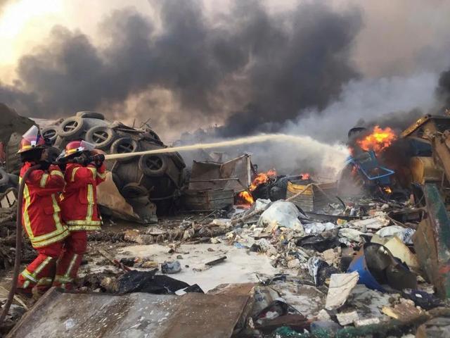 黎巴嫩内政部长：爆炸可能由2014年即存放在港口仓库内的化学品硝酸铵引起