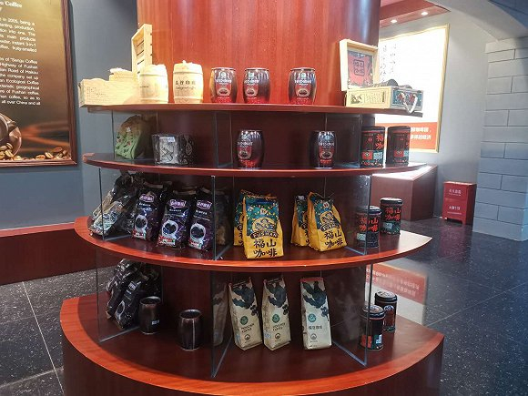 福山文化馆展出的部分咖啡。图片来源：吴红芬/摄