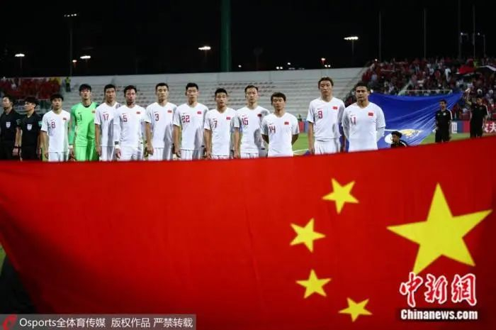 资料图：世预赛亚洲区40强赛中，国足客场1:2不敌叙利亚，比赛中对手先入一球，此后武磊凌空推射扳平比分，张琳芃不慎乌龙导致国足再度落后。图片来源：Osports全体育图片社