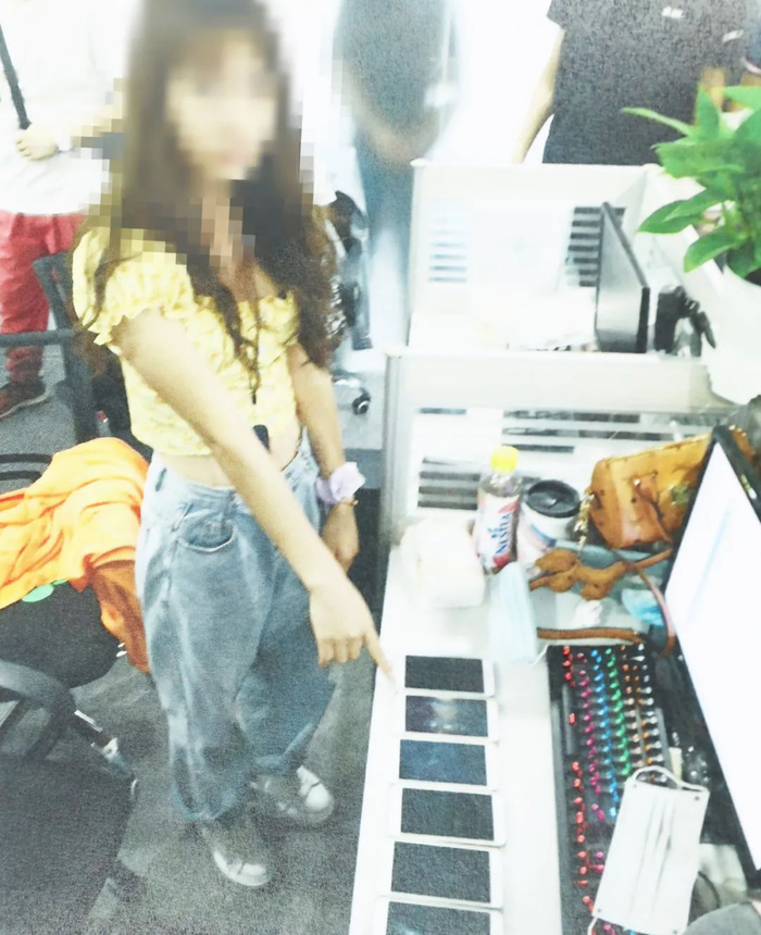 嫌疑人指认现场