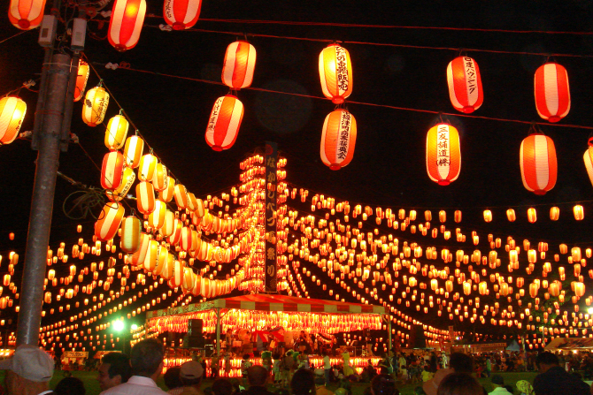 盂兰盆节于飞鸟时代（公元592年至710年）从隋唐时期的中国传入日本。 资料图