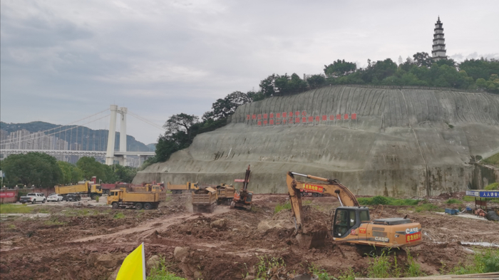 体育健身中心项目施工现场 图：微万州