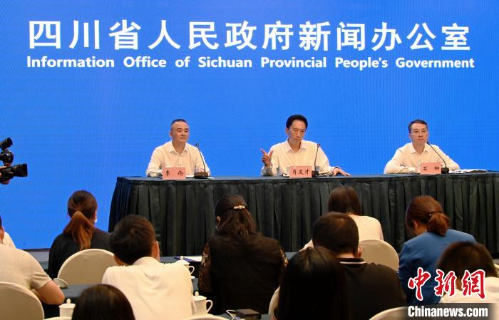 图为新闻发布会现场。　刘忠俊 摄