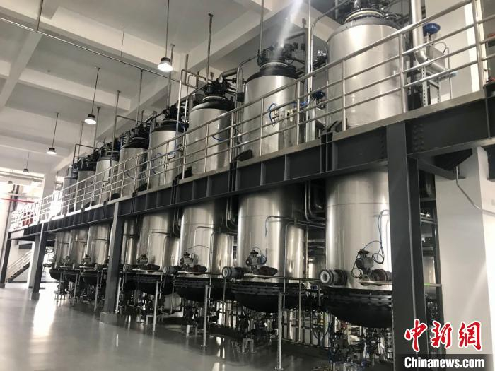 基因港生产车间一景。　李典 摄