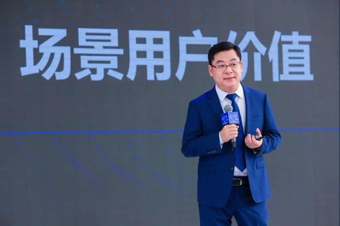 图为海尔集团副总裁、首席体验官李华刚