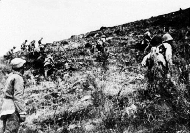 图为东野主力追歼廖耀湘兵团。