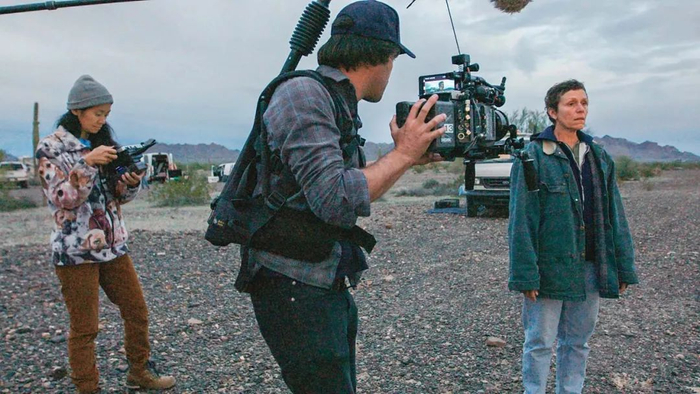 ▲《无依之地》片场照。