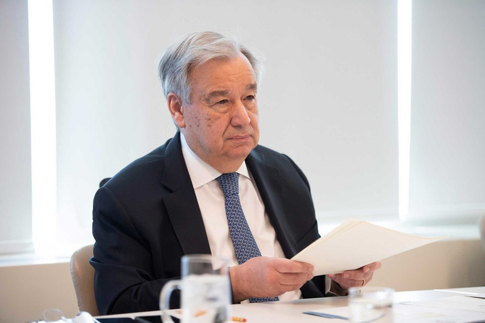 联合国秘书长古特雷斯参加二十国集团在线会议。图片来源：联合国官网。联合国图片 Evan Schneider