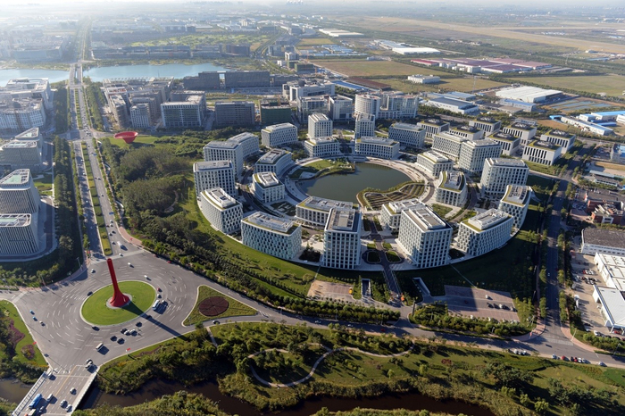 天津自贸区在取得亮眼“成绩单”的同时，也面临着“天花板”。