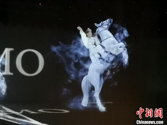 图为演出现场。　王鹏 摄