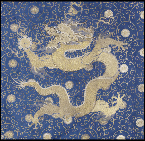 　　清代龙袍上的龙纹。视觉中国供图