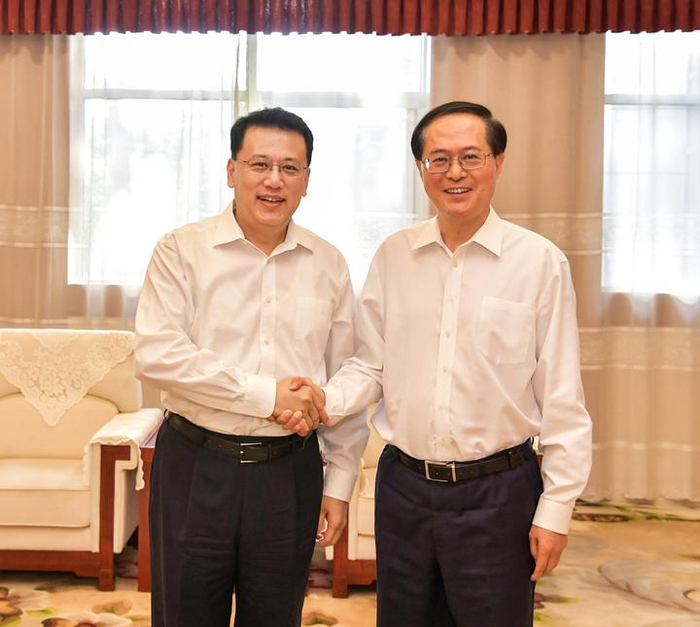 日前，中共中央决定：袁家军同志任浙江省委书记，车俊同志不再担任浙江省委书记、常委、委员职务。浙江新闻客户端记者 梁臻 摄