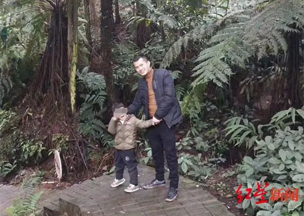 肖珍莉生前照图据李梅朋友圈