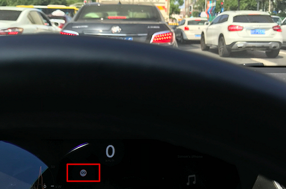 ▲安亭的大街上，它让你限速120km...