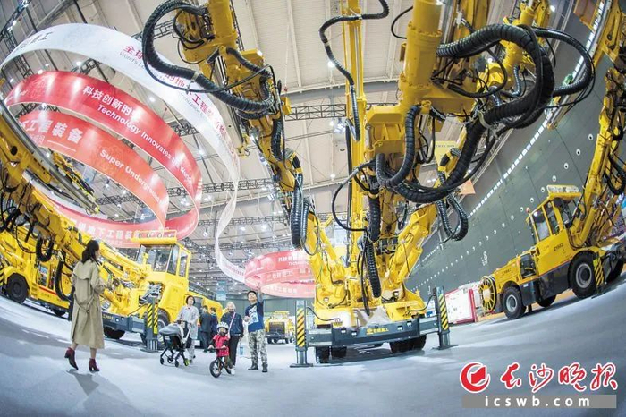 铁建重工早已是国内地下装备领域的“扛把子”，如今公司已经成为重点拟上市企业。 长沙晚报全媒体记者 黄启晴 摄